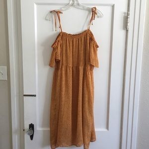 Off the shoulder Midi Dress